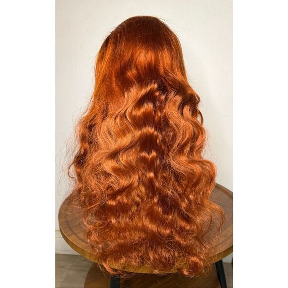 28” Long Ginger Wavy Synthetic Auburn Wig Lace Front NEW - Picture 6 of 8